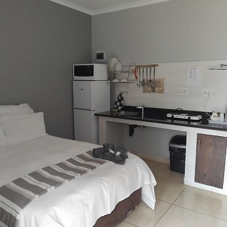 Hotel Country Rose à Hluhluwe Extérieur photo